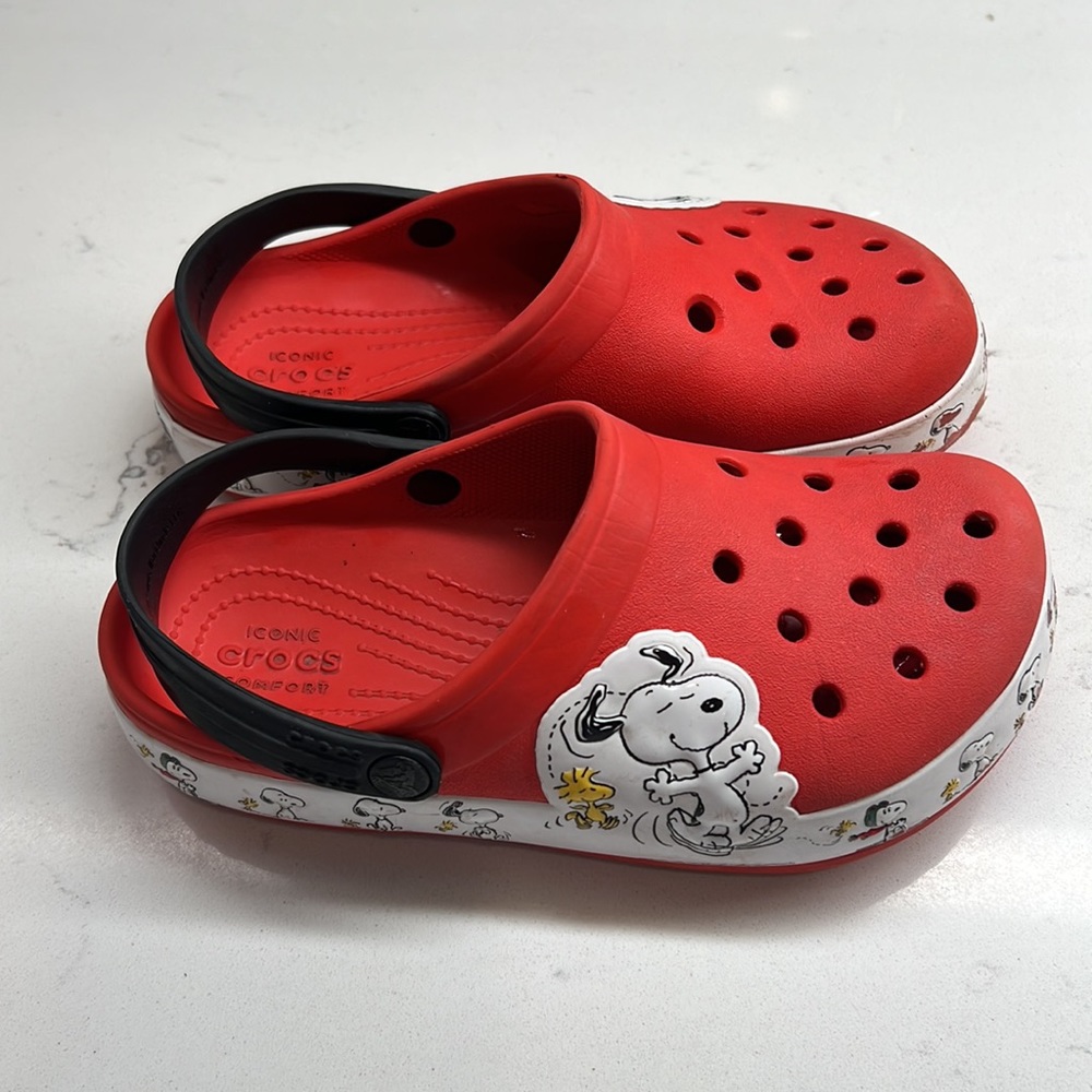 Crocs Fun Lab Snoopy Woodstock Clog Little Kids Size 13 Red